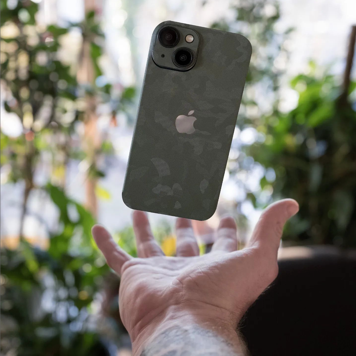 iPhone 15 par peau d'ombre verte