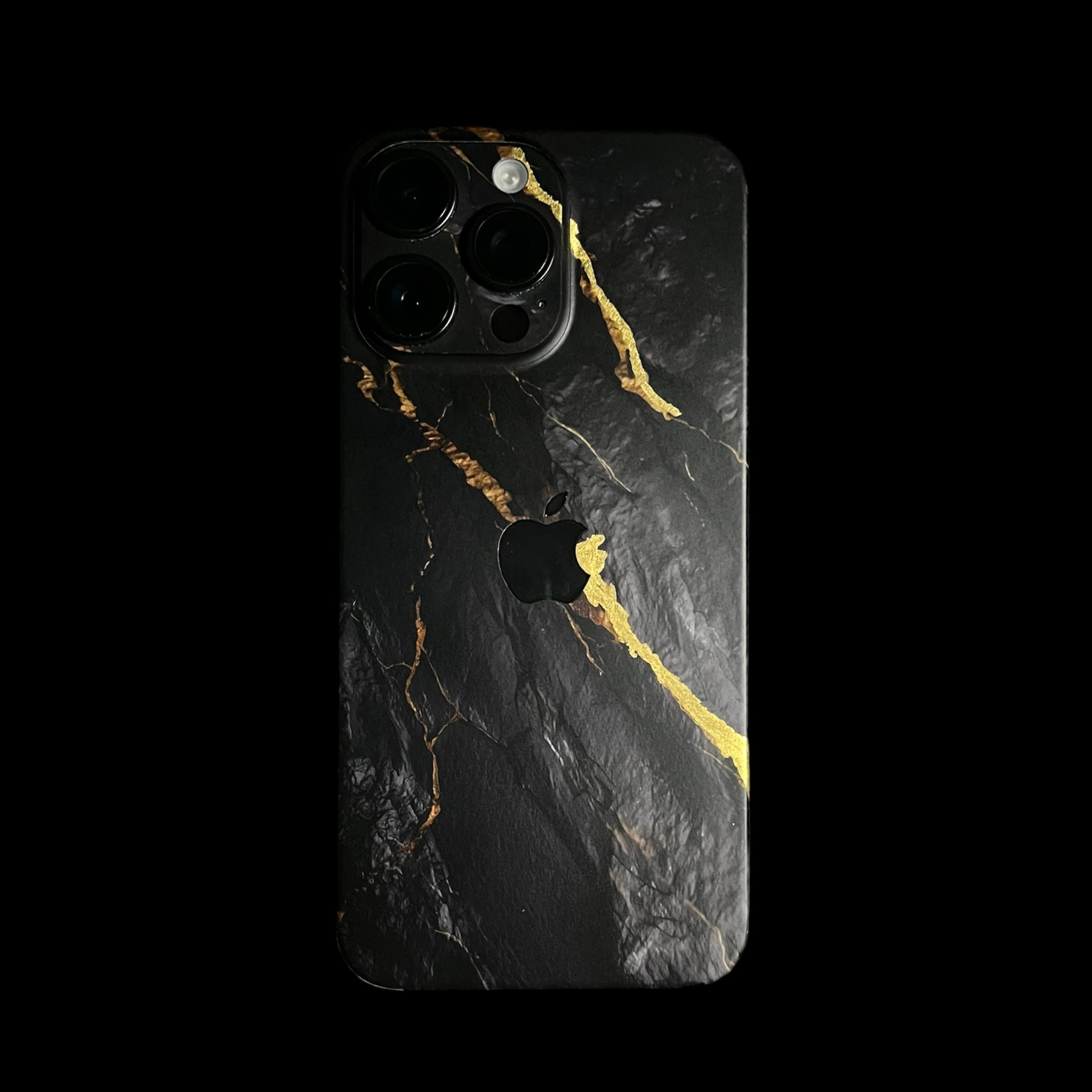 iPhone 16 pro max skin con miniera d'oro 24k